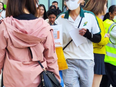 澳娛綜合義工隊參加「澳門聾人協會賣旗日」