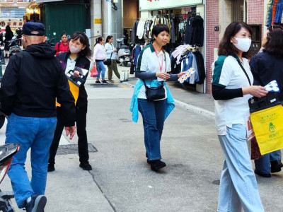 澳娛綜合義工隊參加「澳門聾人協會賣旗日」