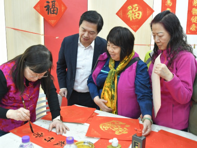 澳娛綜合迎新歲｜揮春送福暖萬家